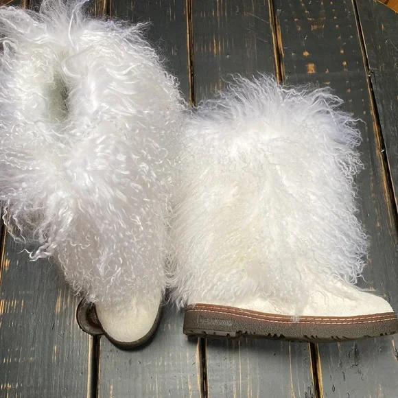 BEARPAW® Boetis II Haircalf Curly Lamb Boot LIKE NEW!!